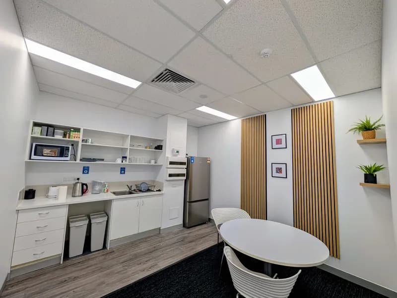 38/207 Currumburra Road, Ashmore – BLUESKIES Enterprise / Ashmore Commercial Centre Coworking & Serviced Offices — photo 2